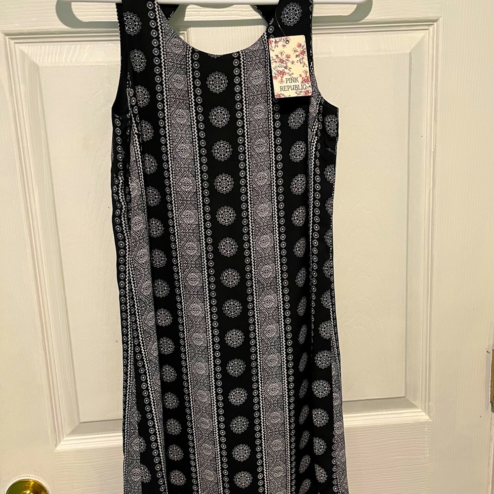 NWT. Pink Republic Sun Dress.